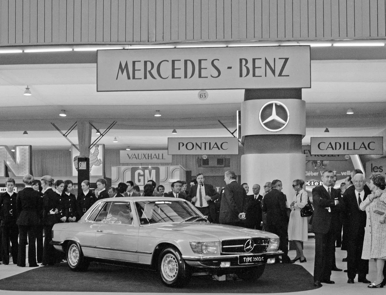 Мерседес-Бенц 350 SLC (С 107). Презентация на Парижском автосалоне с 7 по 17 октября 1971 г.