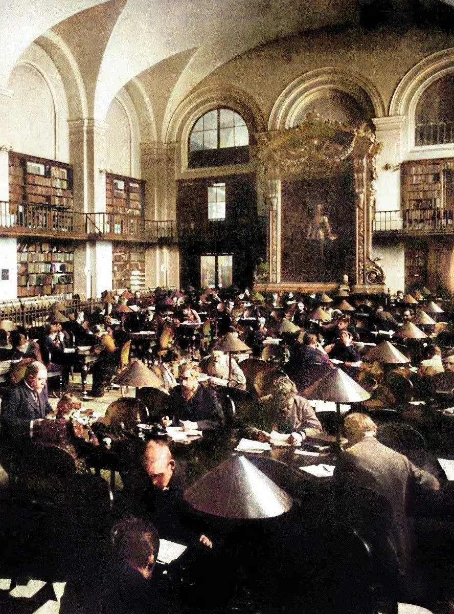 📚 Большой зал Императорской публичной библиотеки. Санкт-Петербург, 1895 год.
