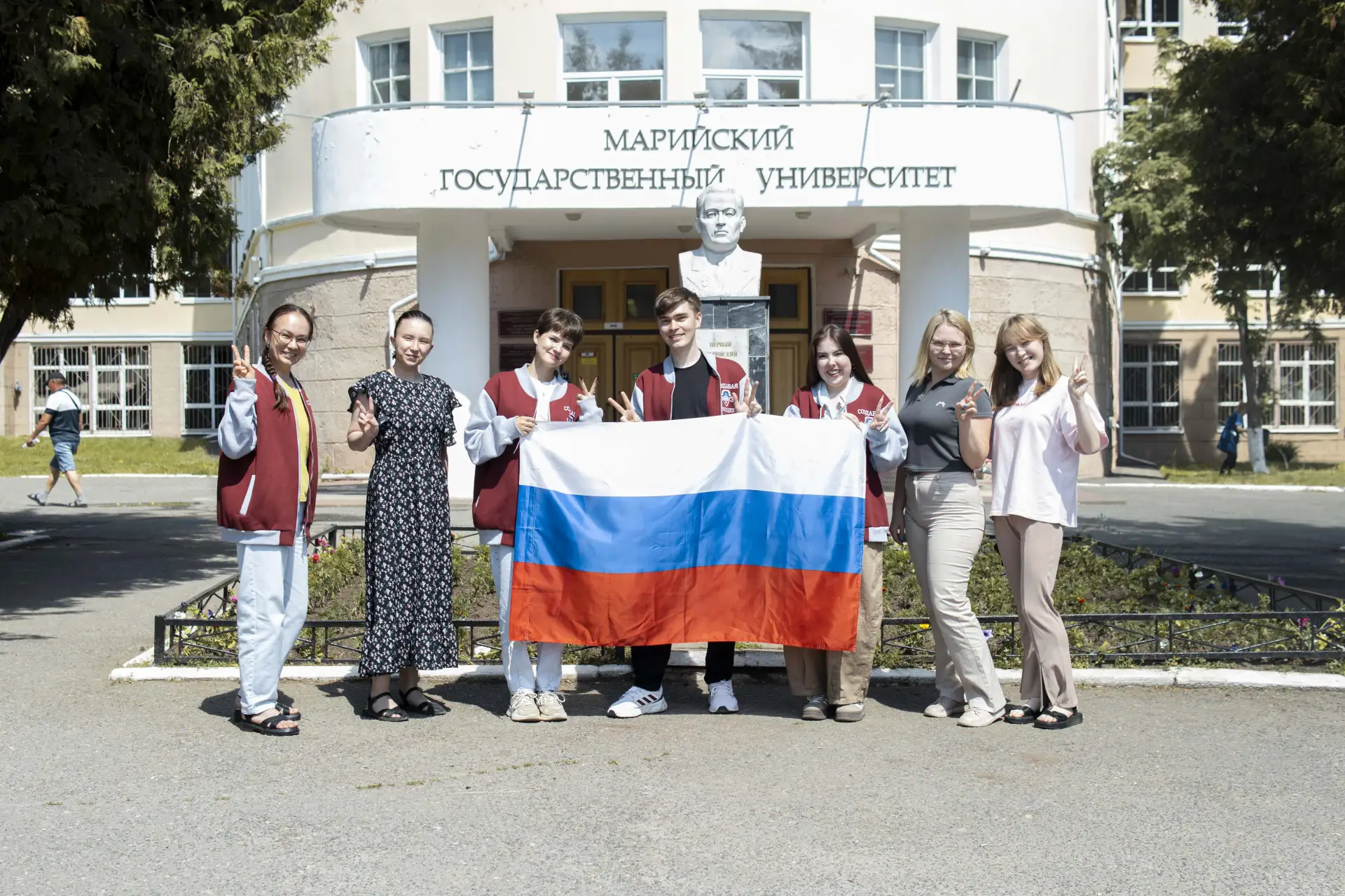 🇷🇺 Сегодня мы отмечаем День России!