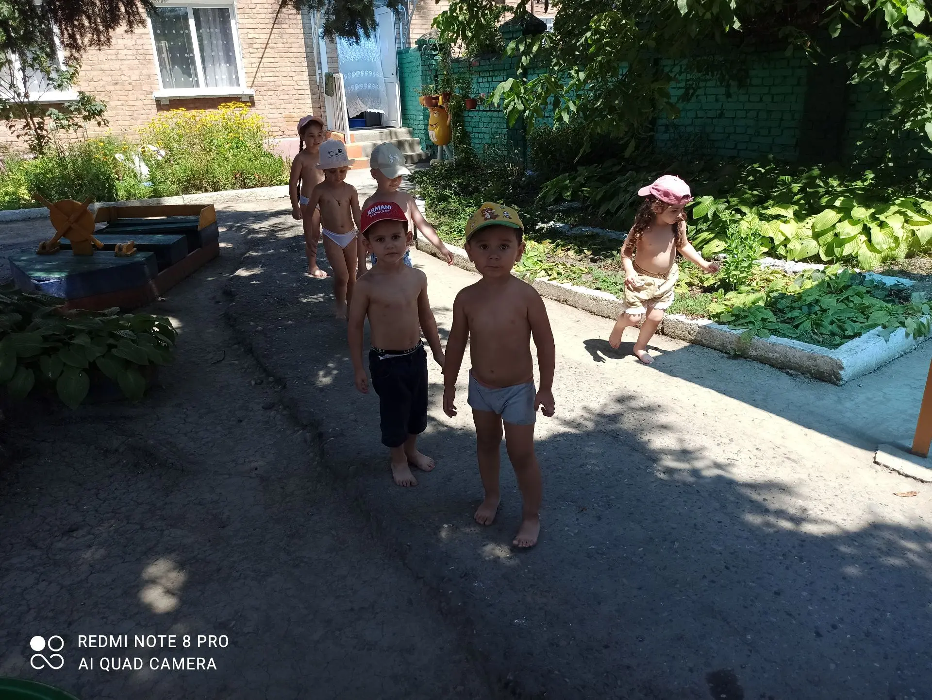 Закаливание воспитанников с помощью хождения босиком.