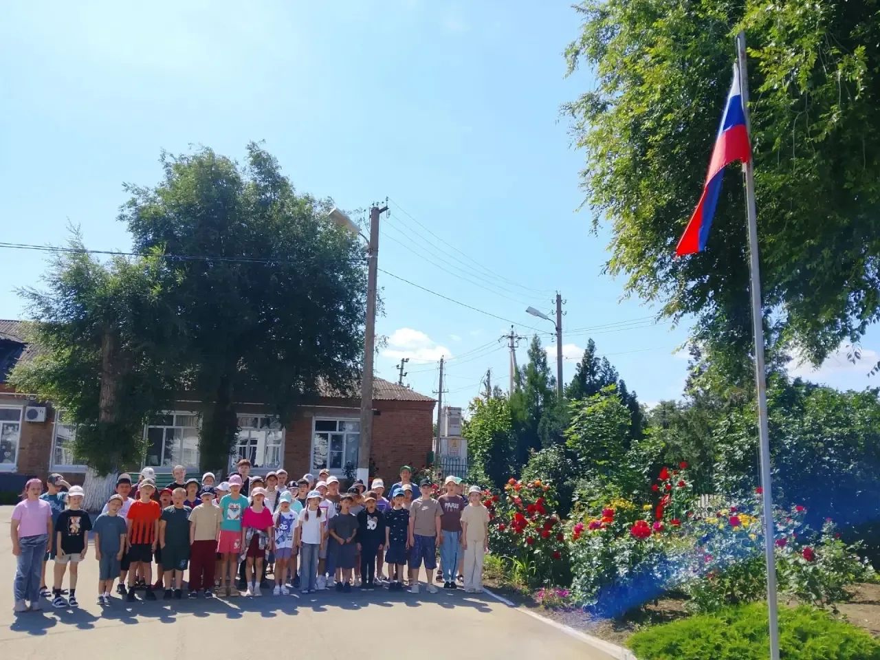 Лето, дружба, приключения: в «Лазоревой степи» началась новая смена!

Вот и наступило лето! Для школ