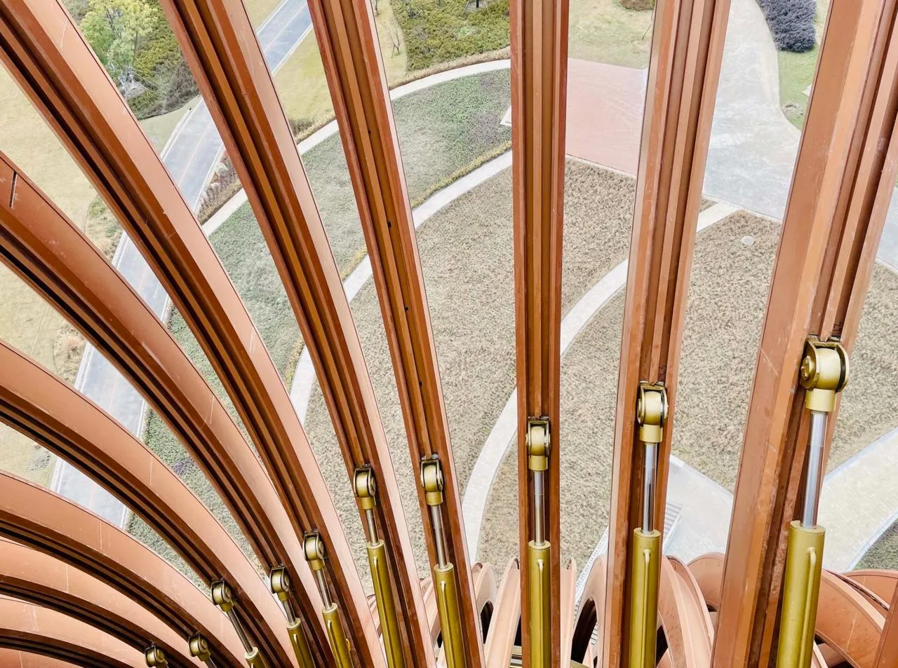 Panda Tower в Чэнду, Китай 🇨🇳  🔹 Panda Tower или Bamboo Tower - башня в Чэнду на территории Центра р