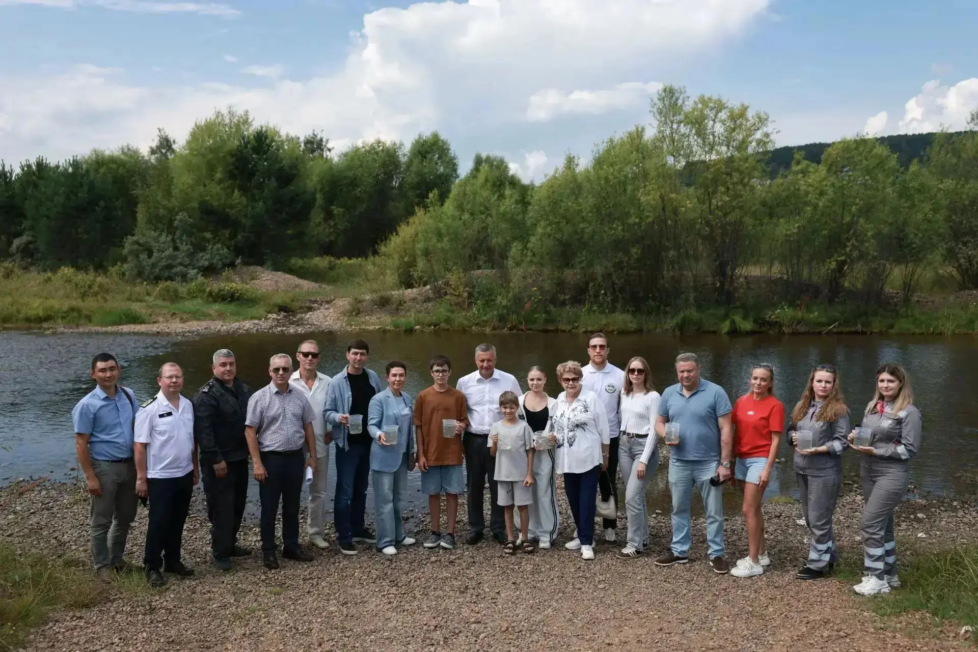 В акваторию Иркутского водохранилища в районе поселка Большая речка выпустили 754 тысяч...