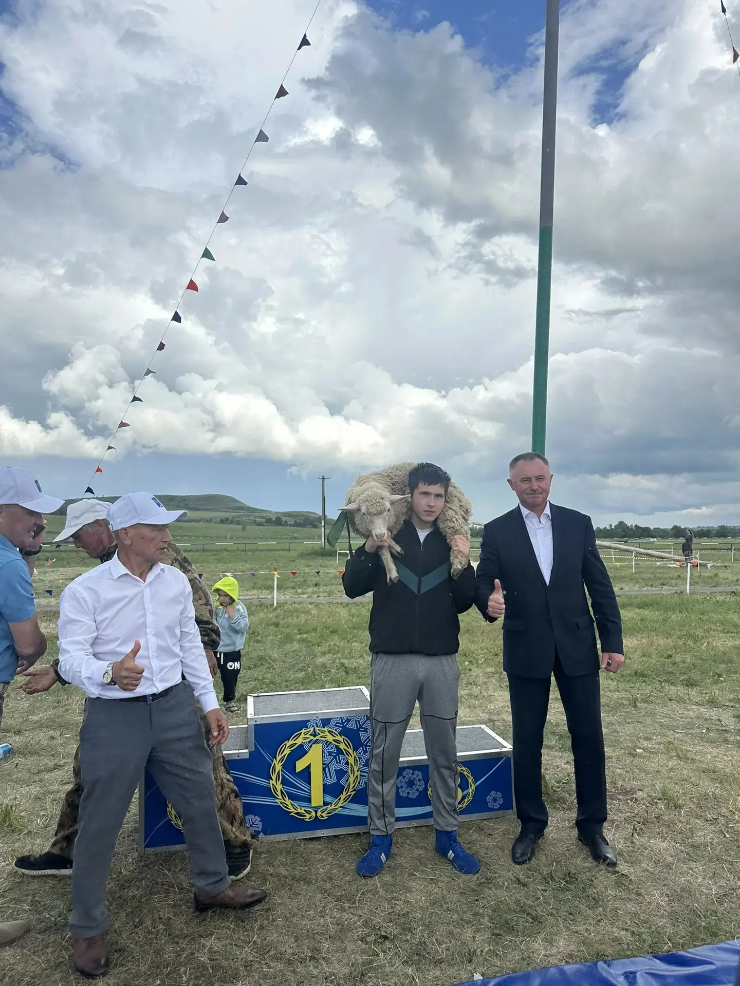 12 июня 2026г. в с. Зигитяк Туймазинского района прошёл традиционный национальный праздник Сабантуй.