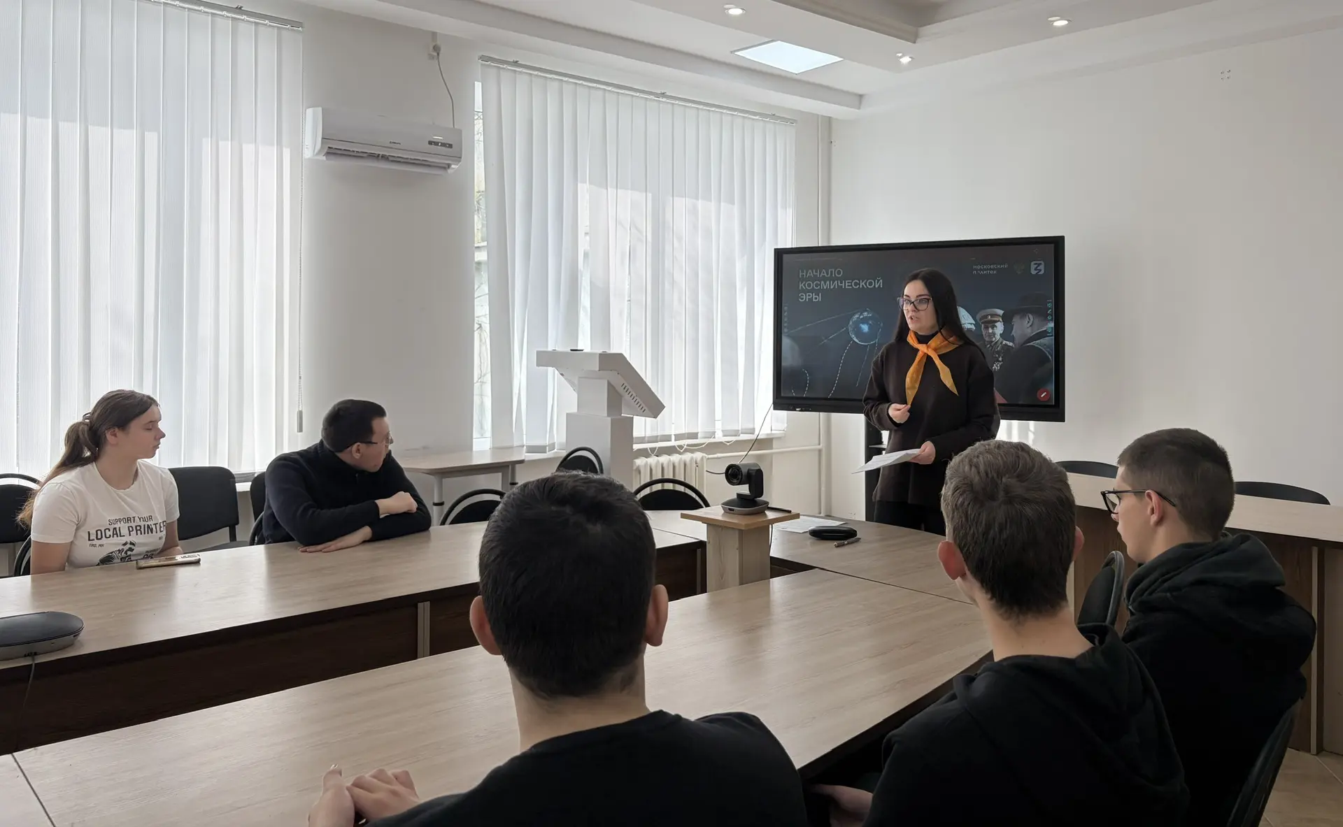 🚀Звёздный путь России: в ХАУ прошла лекция ко Дню космонавтики!   🎓В преддверии праздника студенты Х