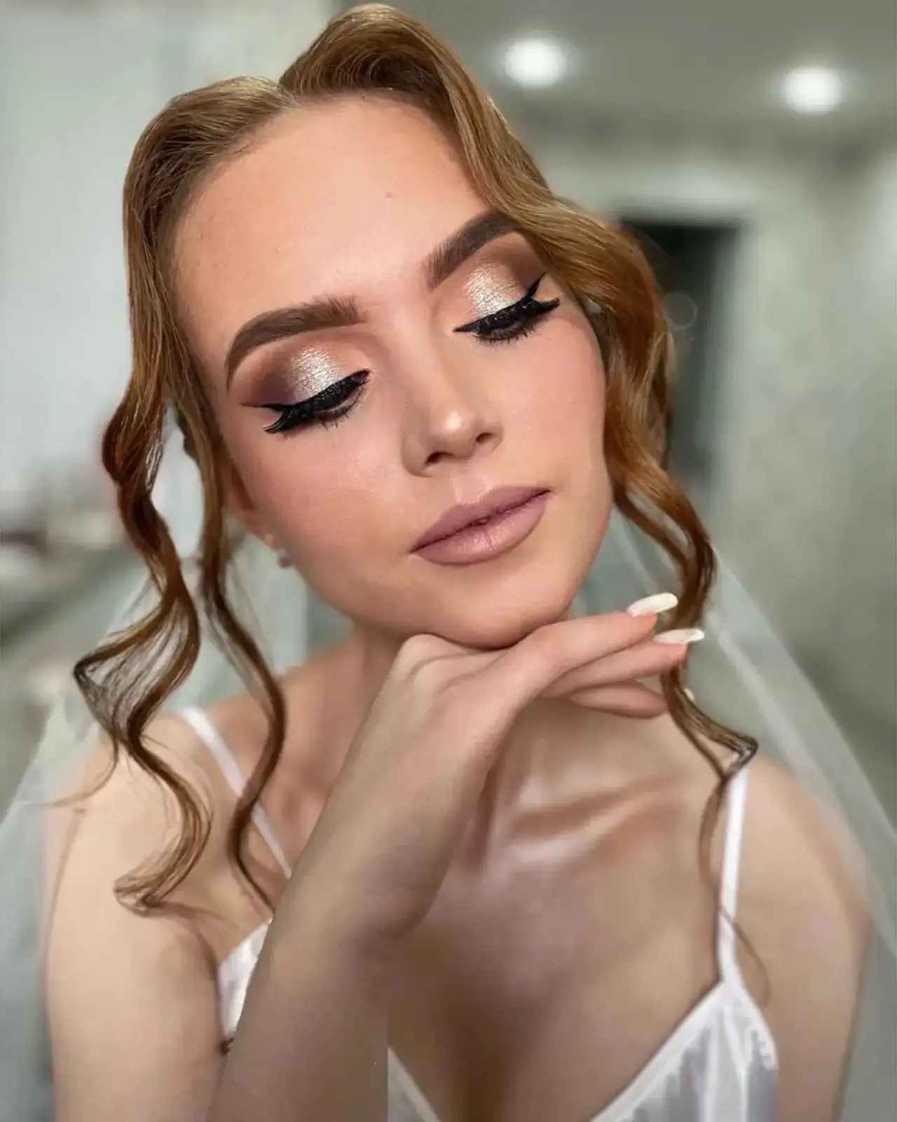 Девочки , нужны модели на вечерний и нюдовый макияж ❤️