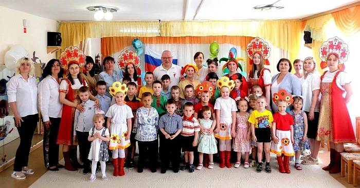 Поздравляю всех наших юных кировчан с днем защиты детей!