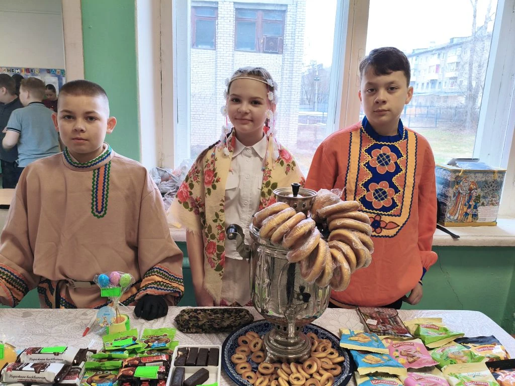 Весенняя ярмарка в русском стиле: как это было! 🎪  В нашей Второй снова царила атмосфера праздника, 