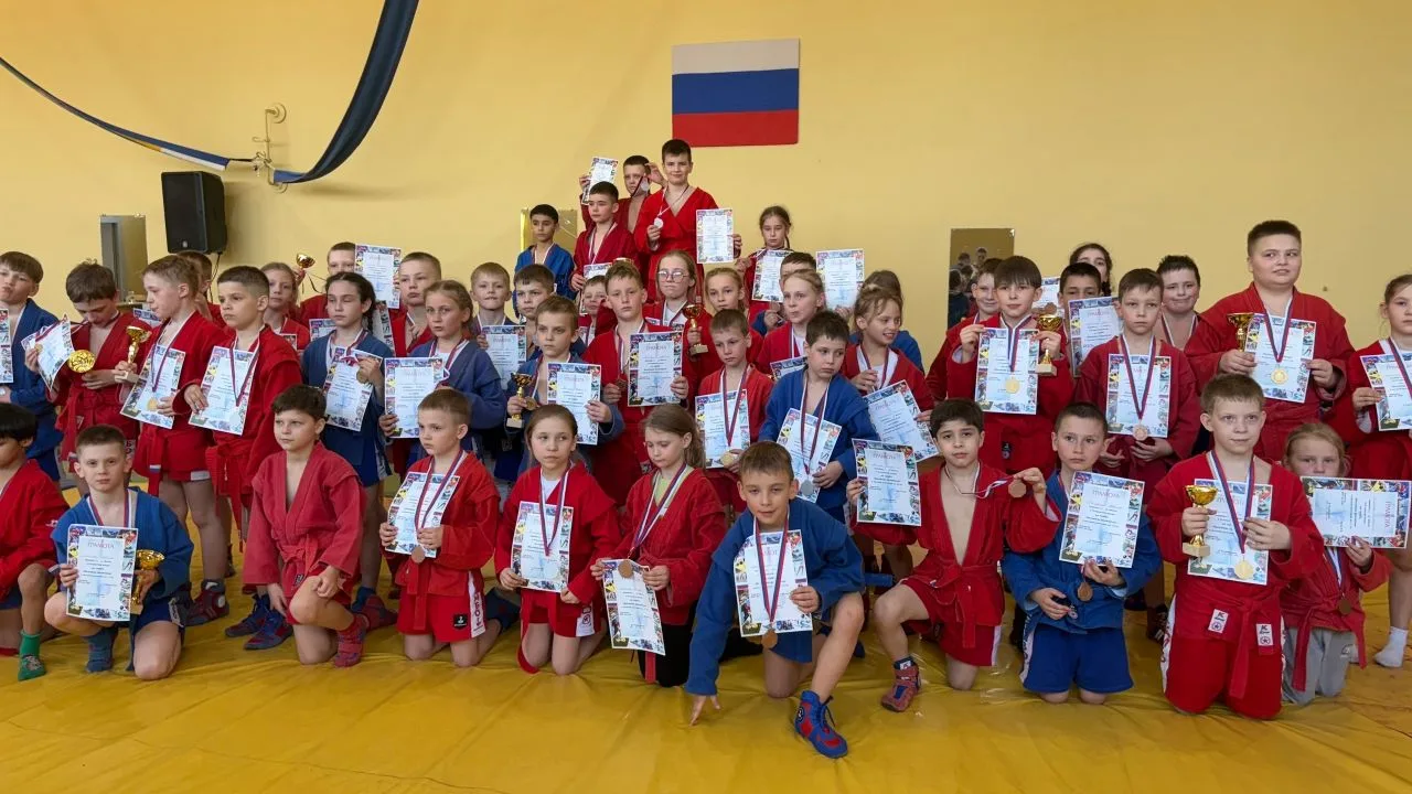 15 МЕДАЛЕЙ ЗАВОЕВАЛИ ЮНЫЕ САМБИСТЫ  СШ «ЕДИНОБОРСТВА» НА СОРЕВНОВАНИЯХ «ВЕСЕННЯЯ КАПЕЛЬ»