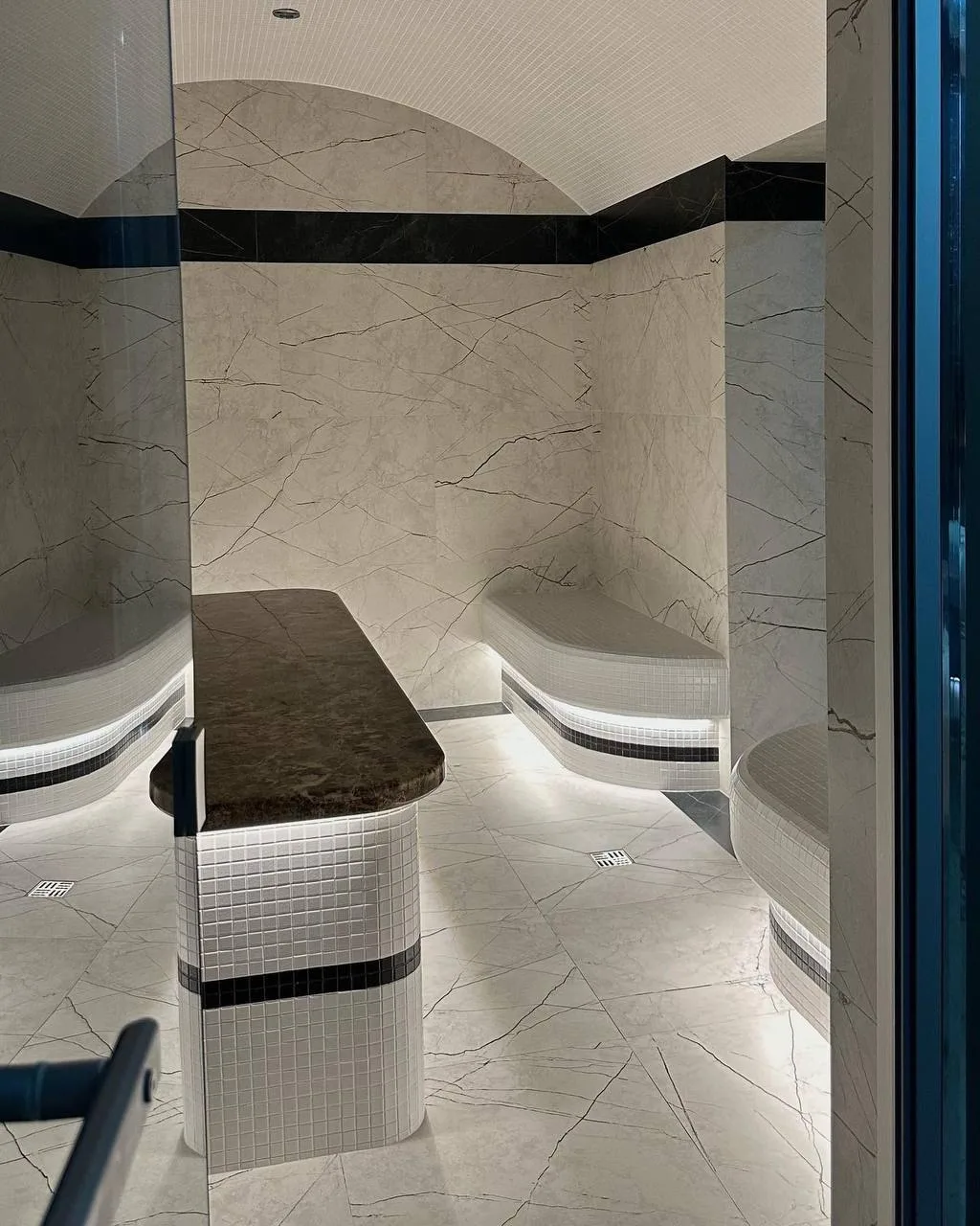 🧖🏻‍♀️Пенный массаж - это сочетание ароматной мыльной пены и специальных массажных тех...