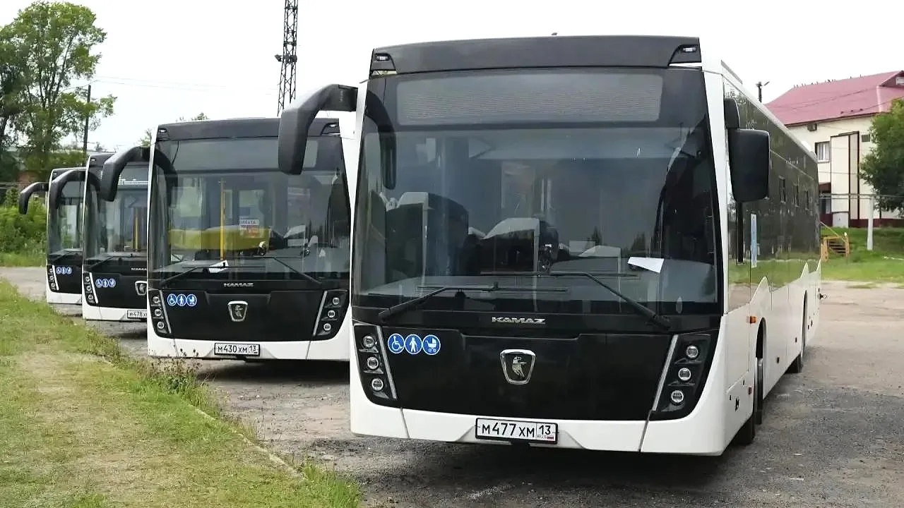 🚌 В Саранске 1 сентября на муниципальные маршруты вышли 12 новых автобусов большого кл...