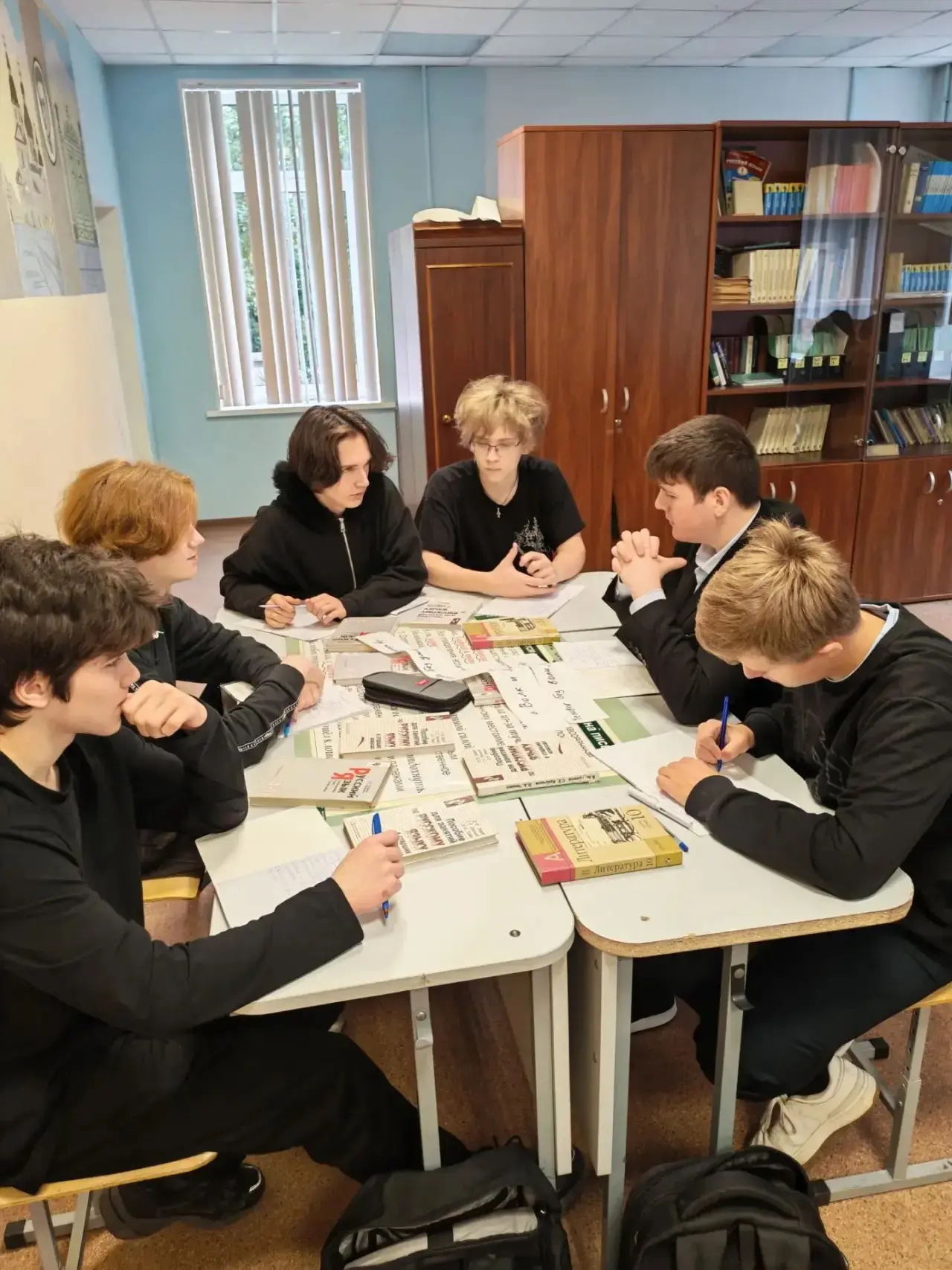 🎓8 сентября в СПб ГБ ПОУ "Малоохтинский Колледж" прошла игра-викторина "Петербуржское ...
