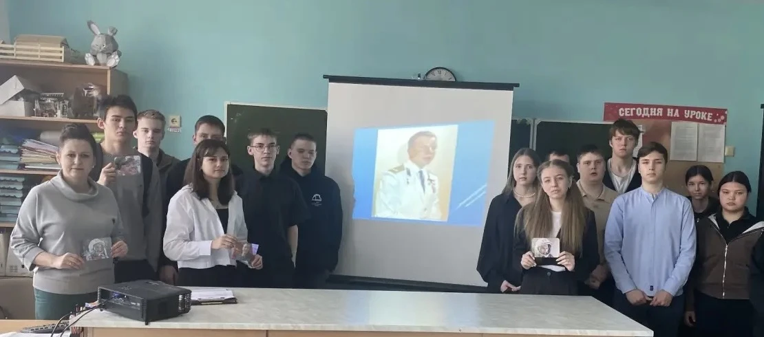 🚀В преддверии Дня космонавтики в 10а классе прошёл литературно‑игровой час «Весёлый космодром» 🛰. Ре