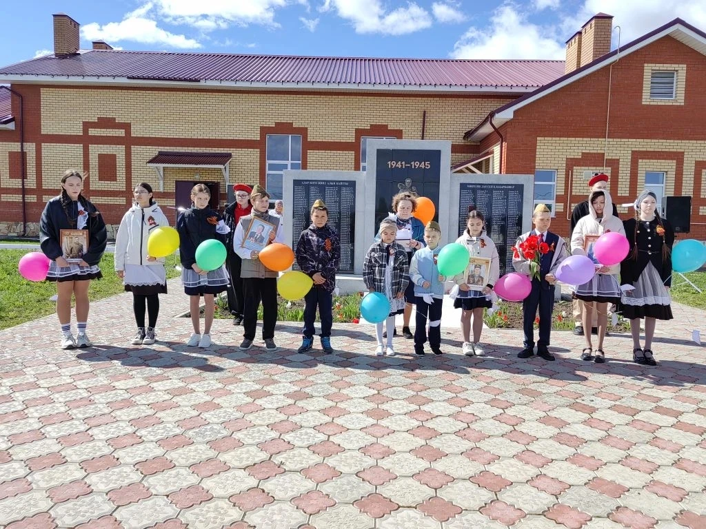 9 мая в честь празднования Дня Победы в нашем селе в местном сельском доме культуры прошёл торжестве