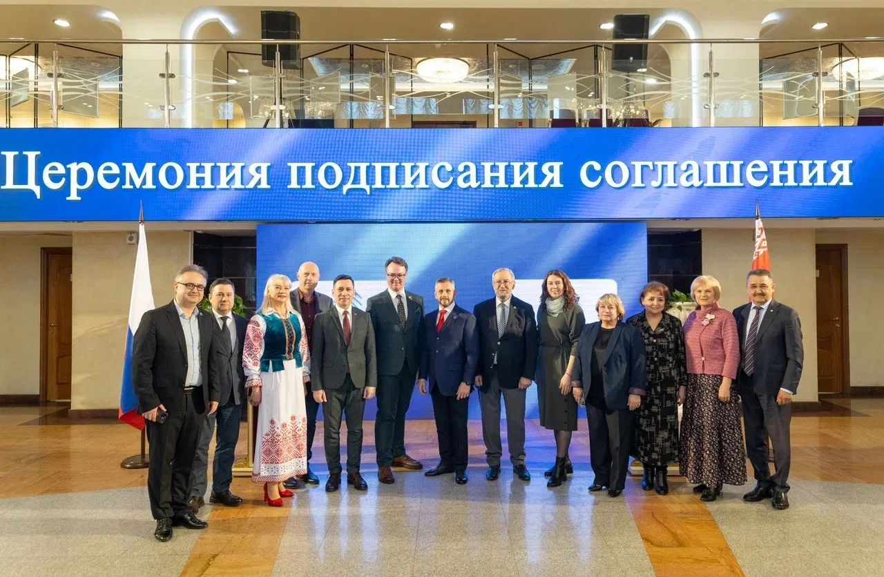 В Сургуте отметили 30-летие Дня единения народов России и Беларуси 🎉  Три десятилетия назад президен