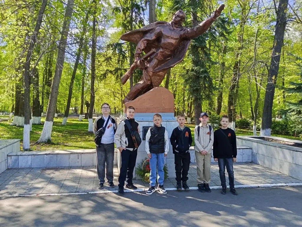 Участие Тимуровцев 5В и 6Б классов в игре «Тропа Генерала»,организованной ЦРТДиЮ им. А.Матросова.   