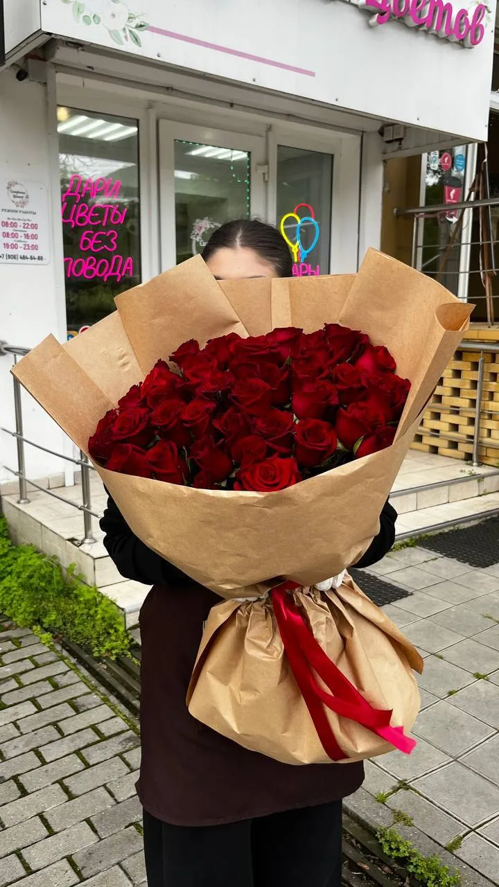 Красные розы - это не цветы, это символ любви и страсти❤️ Они проносят счастье и вдохно...