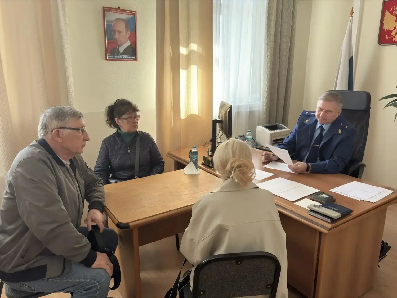 Первый заместитель прокурора Омской области Андрей Хамошин провел личный прием жителей Калачинского 