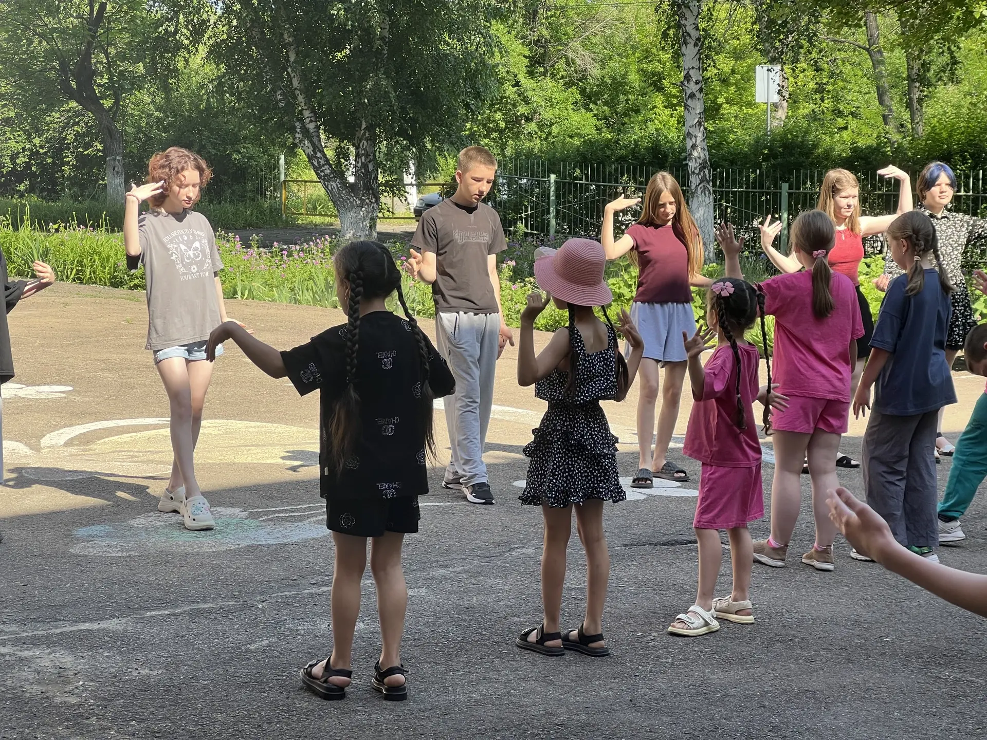 15 июня в пришкольном лагере «Лучики» прошёл экологический урок по теме «Раздельный сбор твёрдых ком