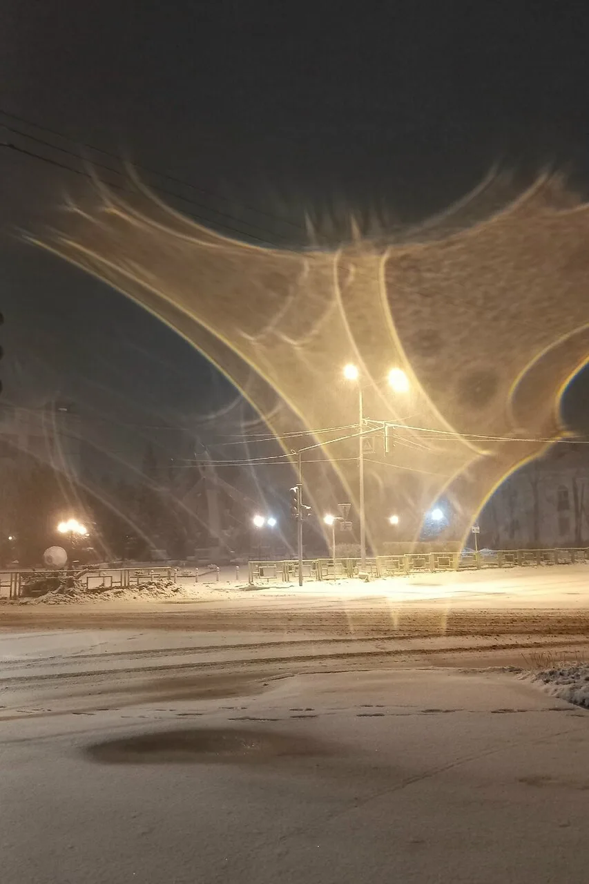 Игра снега и ветра в свете фонарей... Спокойной ночи, Североуральск!