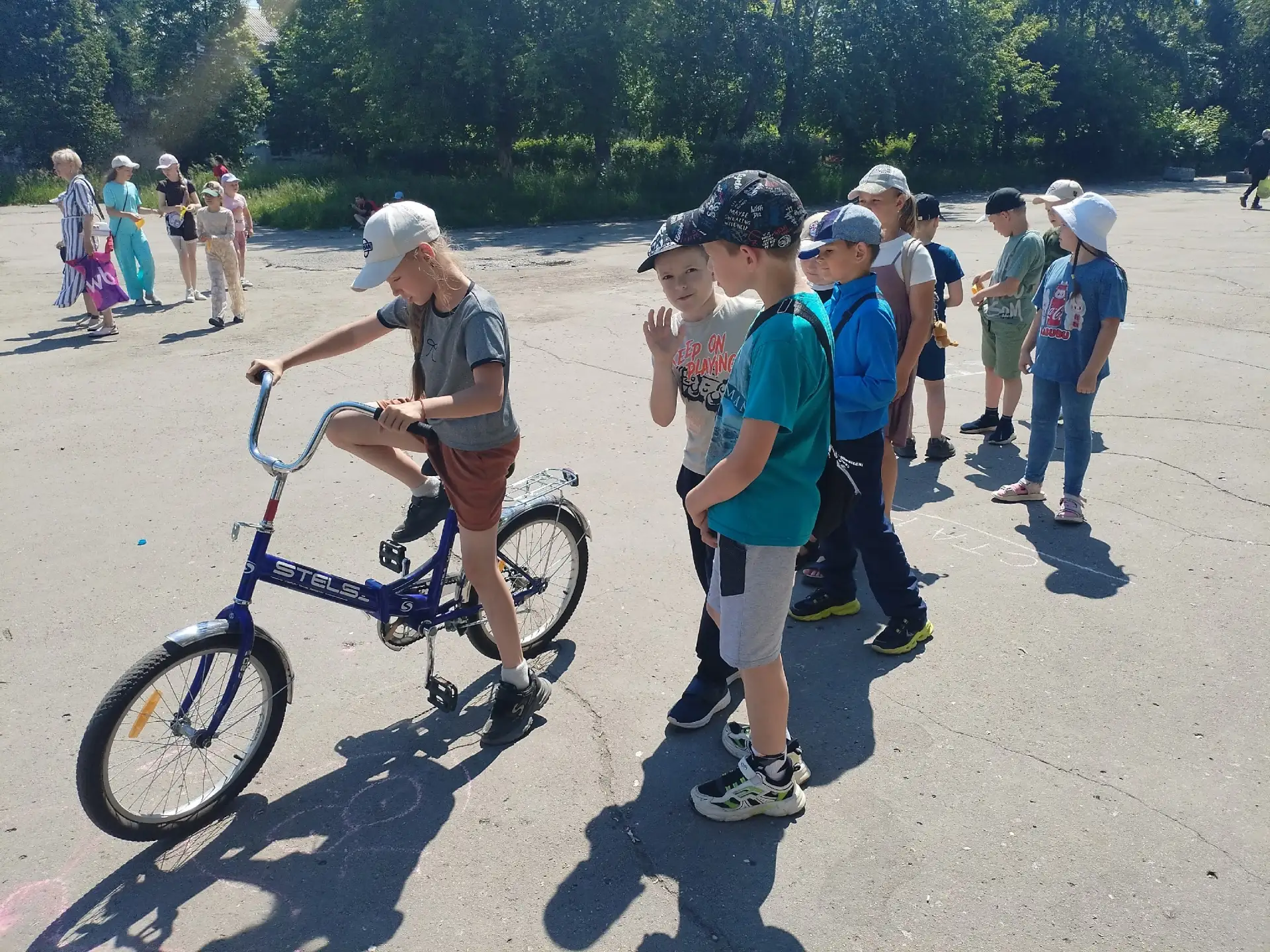 18 июня на Комсомольской площади прошла увлекательная и познавательная программа «Летние приключения