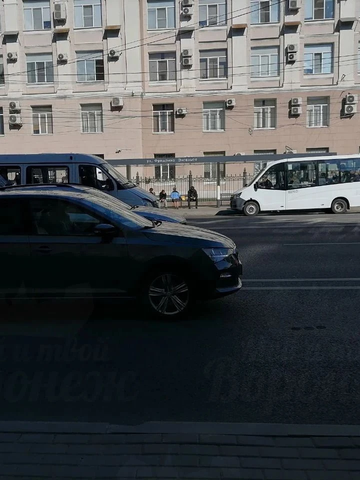 🧐 Установка новых остановок по пути метробуса продолжается в Воронеже