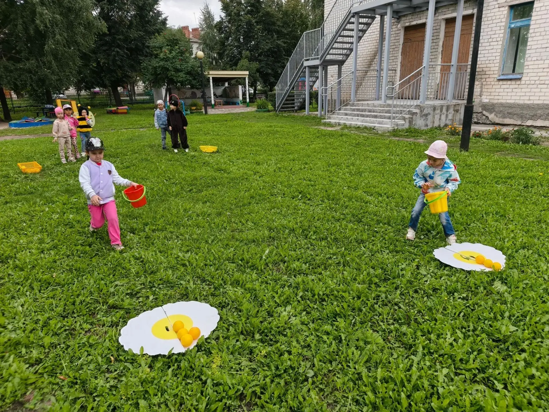 🍯 В нашем детском саду сладко встретили Медовый Спас! В этот праздничный день к ребята...