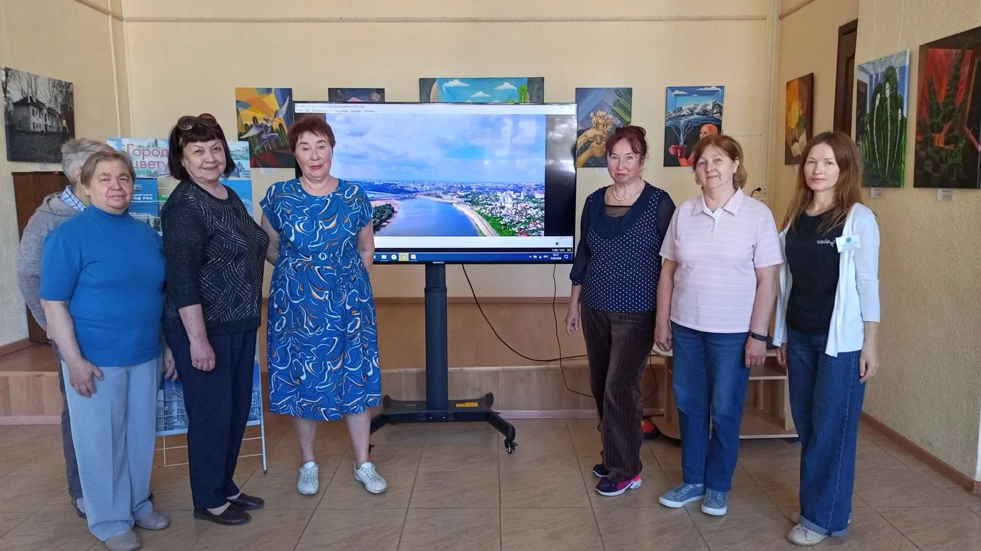 #Мероприятие@biblio_ufa

Краеведческий час «Уфа – город над белой рекой»

13 июня в выставочном зале