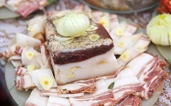 САЛО В ЧЕСНОЧНОМ МАРИНАДЕ - ДОМАШНИЙ ДЕЛИКАТЕС