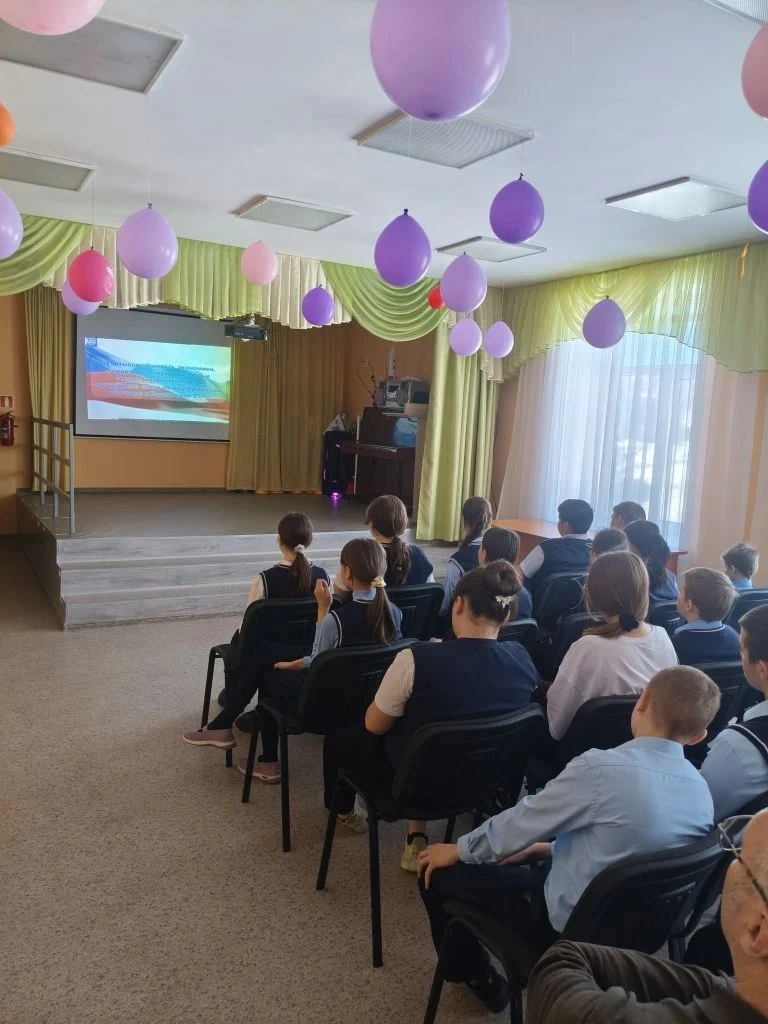 В МБОУ «Нижнеуслонская ООШ» прошло мероприятие, приуроченное к двенадцатилетней годовщи...