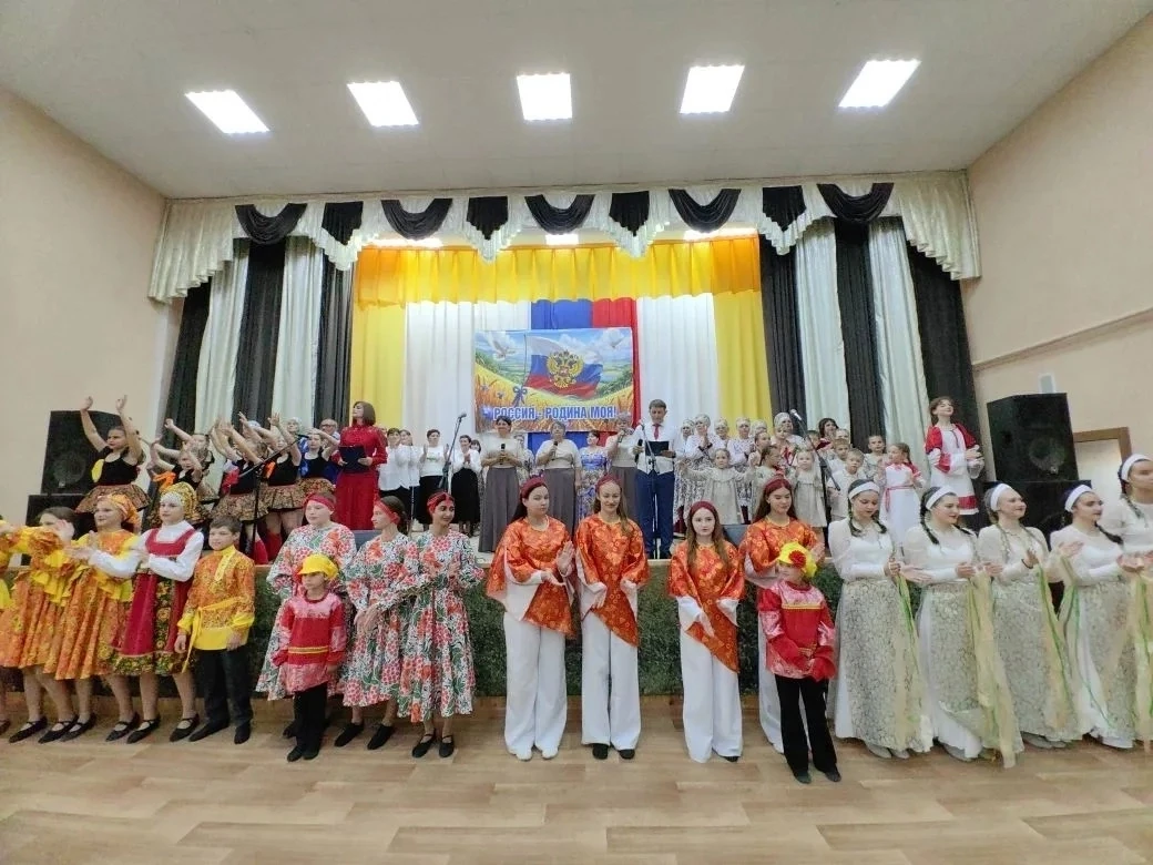 🇷🇺 В Козловском СДК прошел V Районный фестиваль!

Яркий, масштабный и невероятно душевный — именно