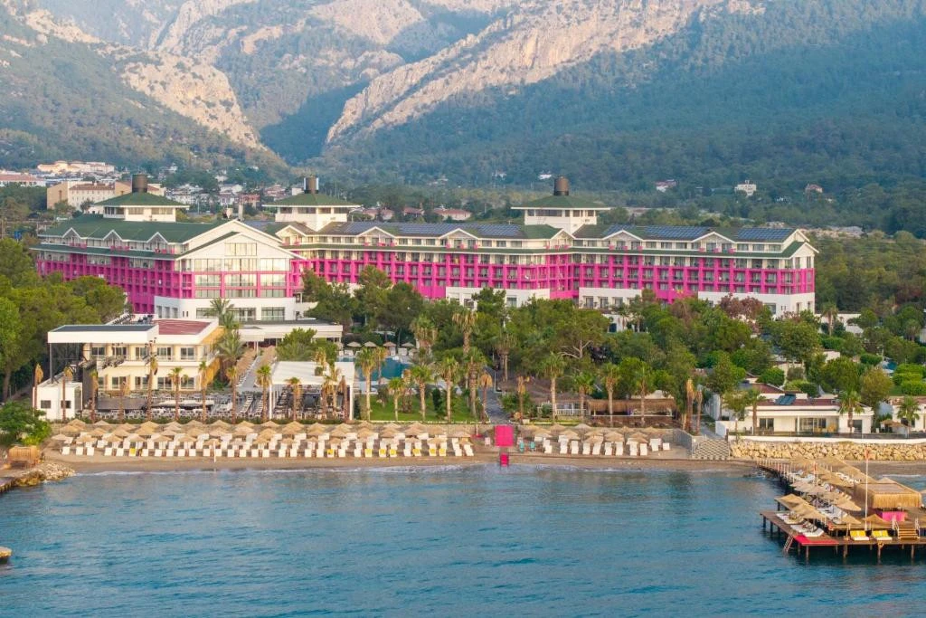 Кемер ,Гойнюк Fashiontv Luxe Resort 5⭐️

✈️ 20 июня на 11 ночей, вылет из Саранска в Анталью 370 тыс