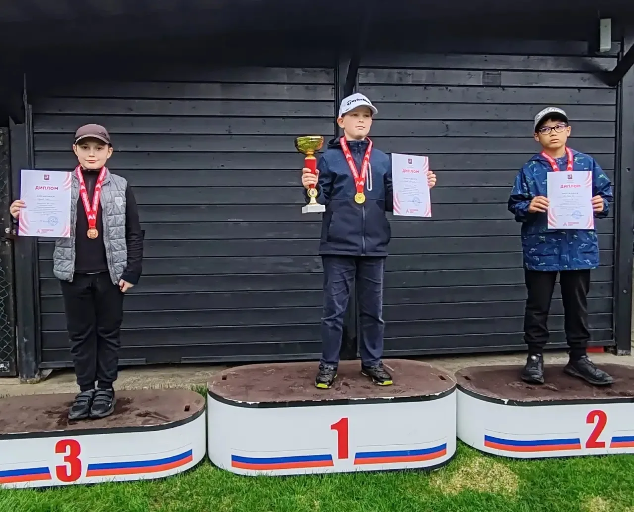 Поздравляем Обухова Ивана, ученика 3 «В» класса, с отличным результатом! ⛳👏  Сегодня Иван занял 3 ме