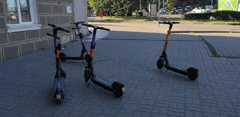 🛴 В России предложили ввести права на управление электросамокатами.