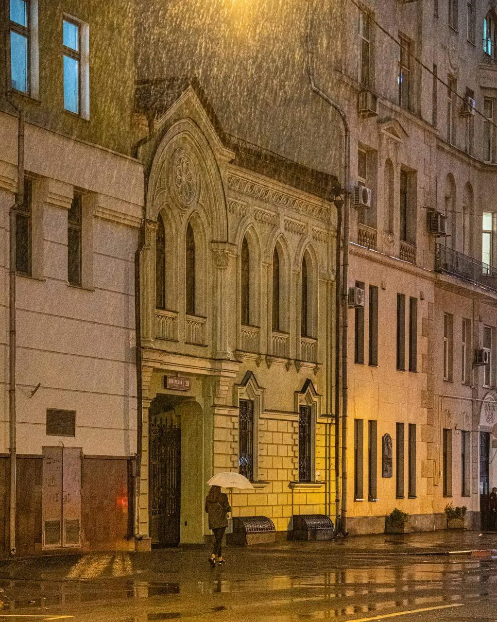 🏛 Дом Козловской
#РайонАрбат

📌 В 2000-х годах здание было признано объектом культурного наследия 