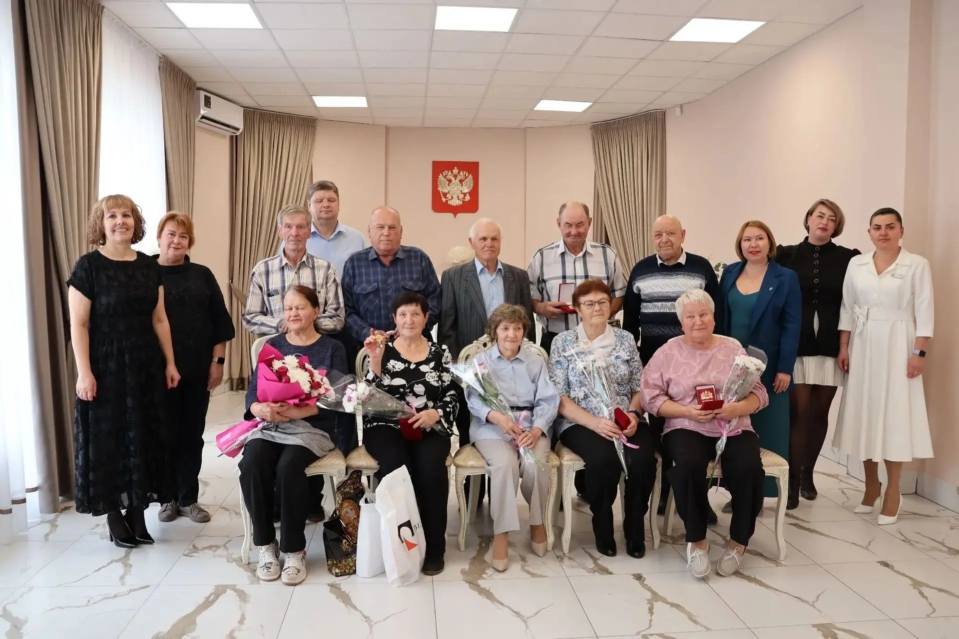 ❤️В Североуральском ЗАГСе прошла торжественная церемония вручения знаков отличия «Совет...