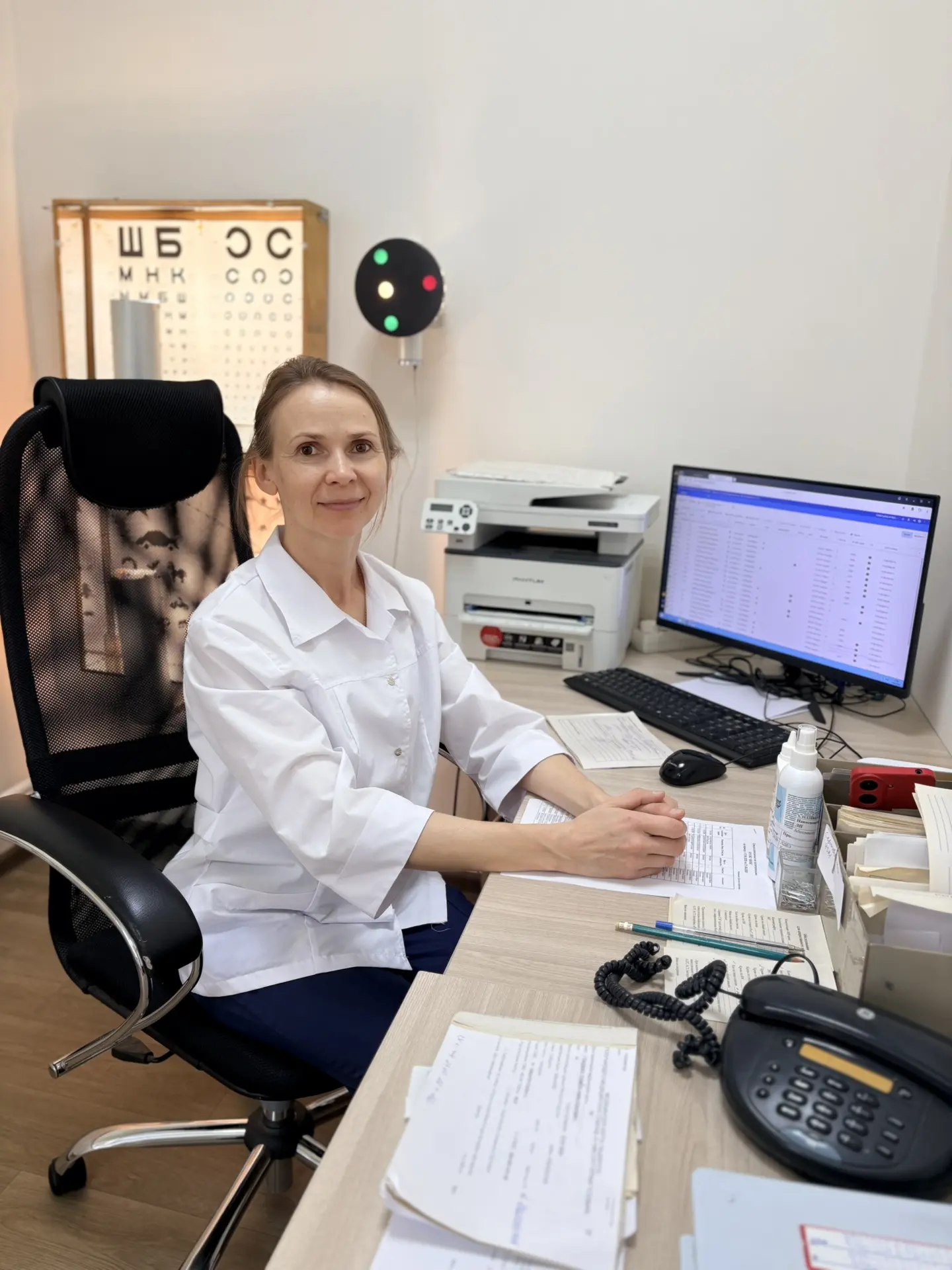 Коллектив Вологодской областной офтальмологической больницы приветствует нового специал...