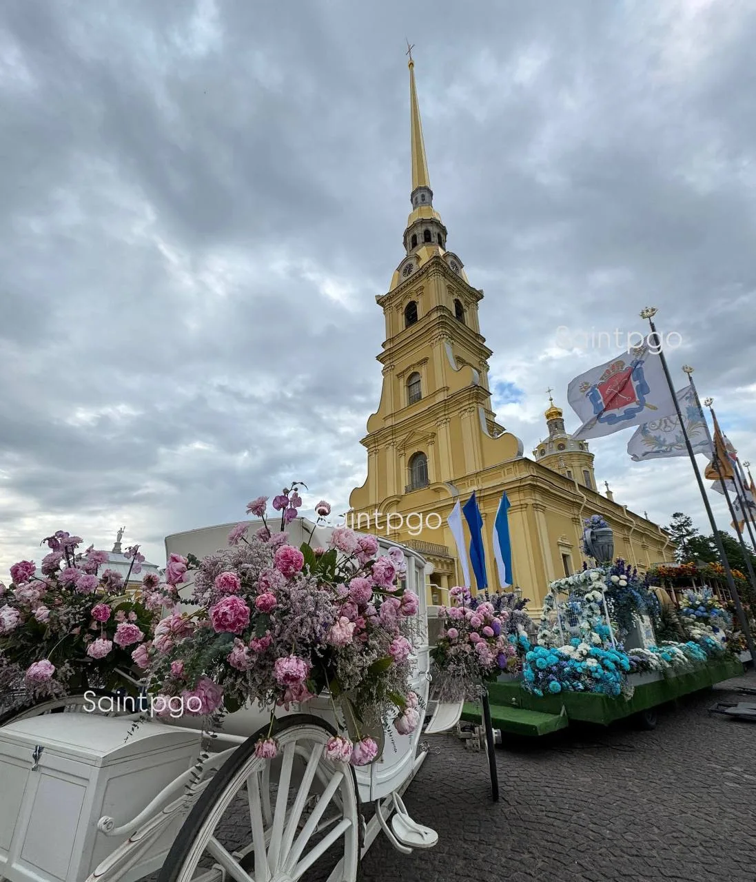 🌸 С 12 по 14 июня в Петропавловской крепости пройдут Фестиваль цветов и Фестиваль духо...