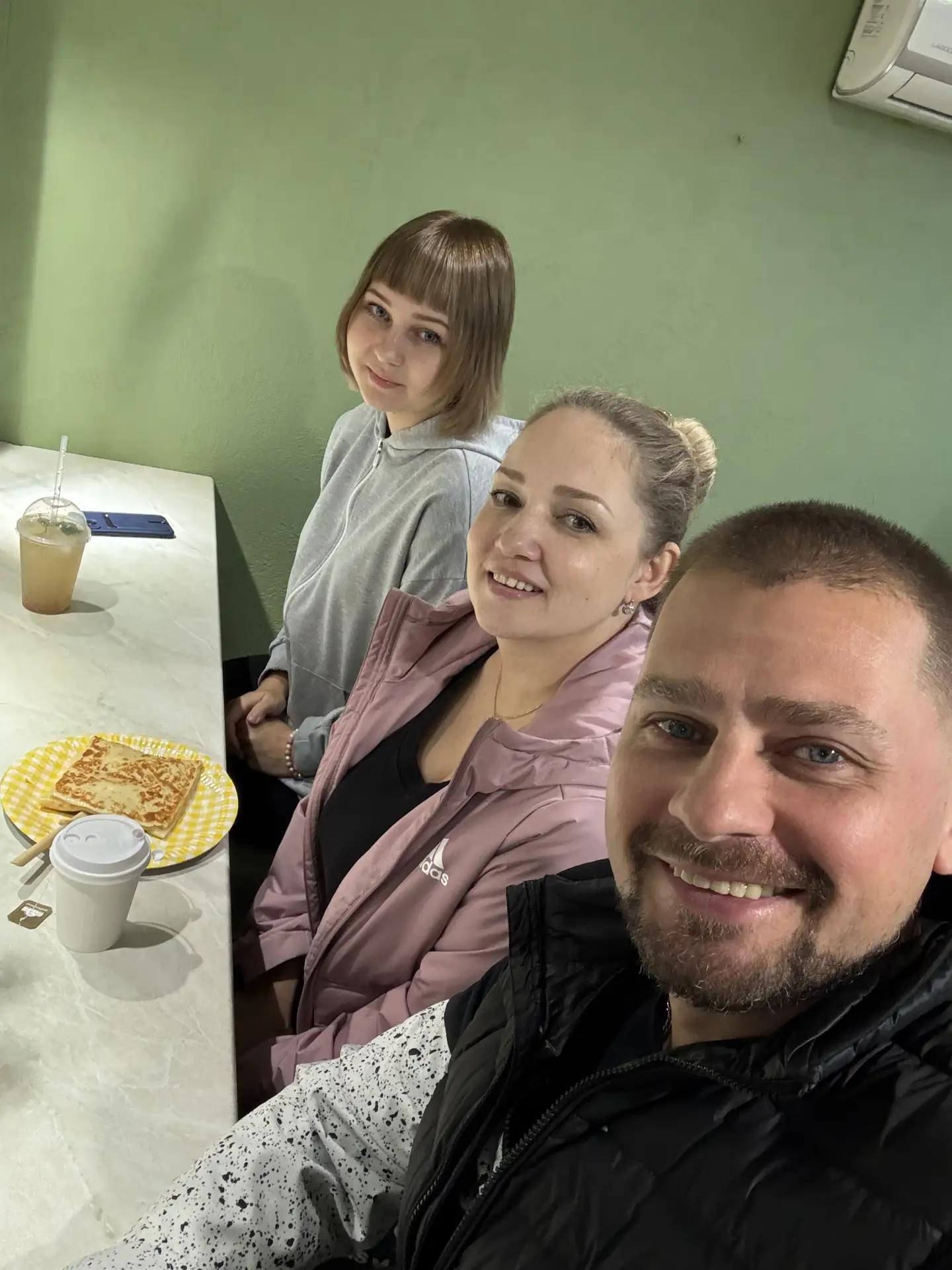 сегодня на ужин вкусные блины с начинкой из ветчины и сыра