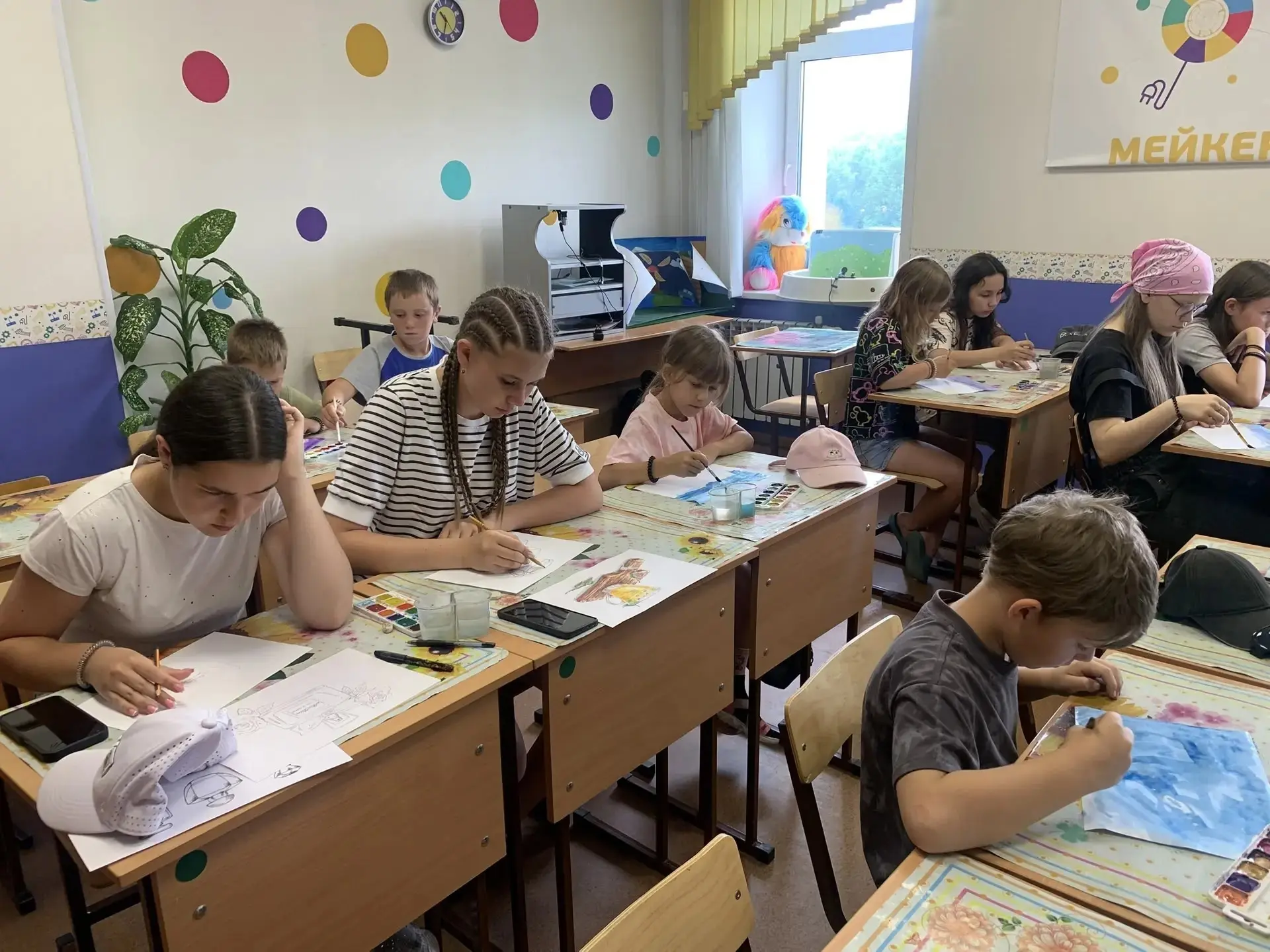 Наши в гостях: как школьный лагерь «засветился» в ДДТ 🔥

Вчера наши ребята из школьного оздоровител