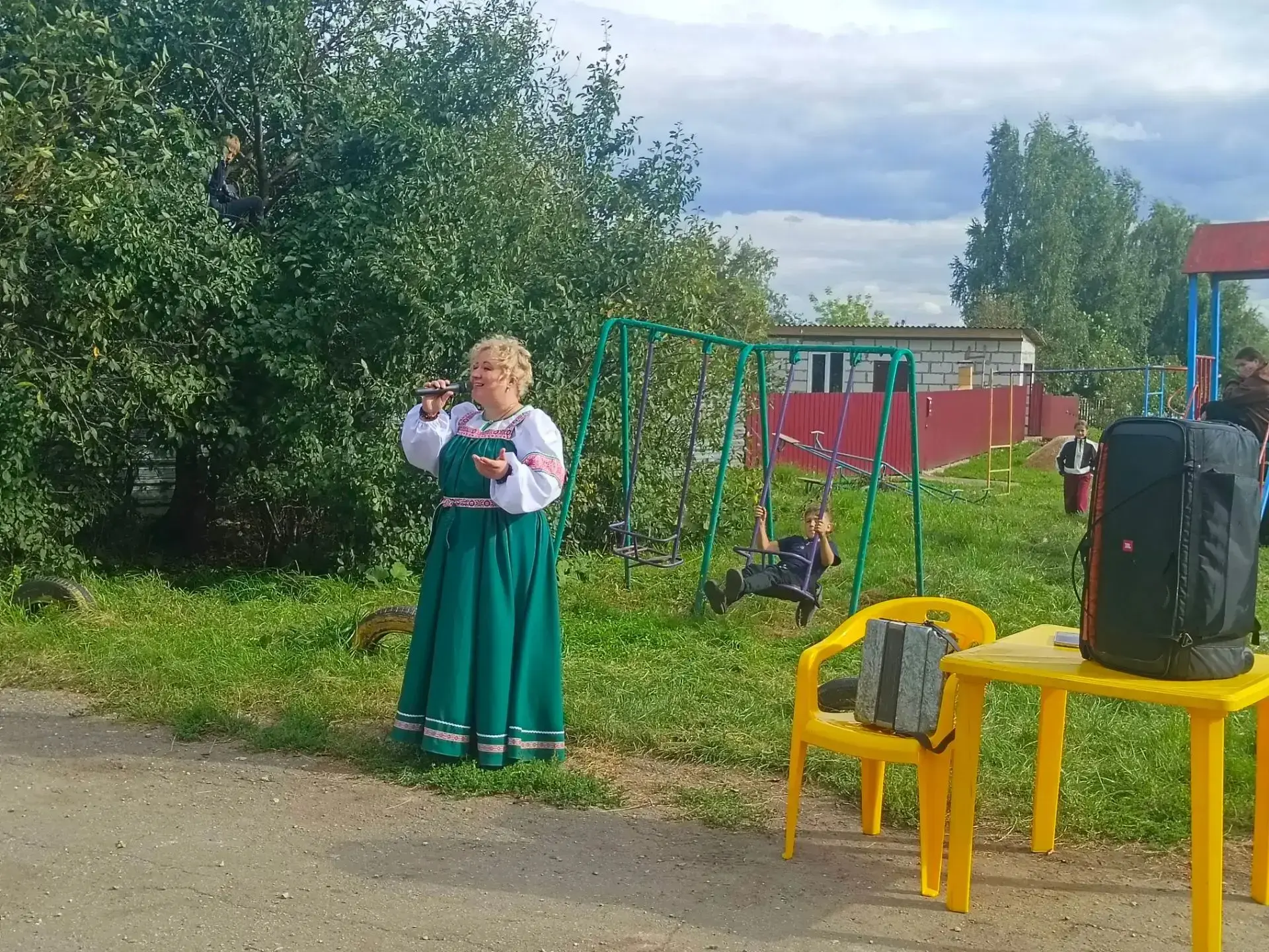 🎤 Автоклуб №2 провел фольклорный праздник «Яблочный спас» для жителей деревни Зубовка....
