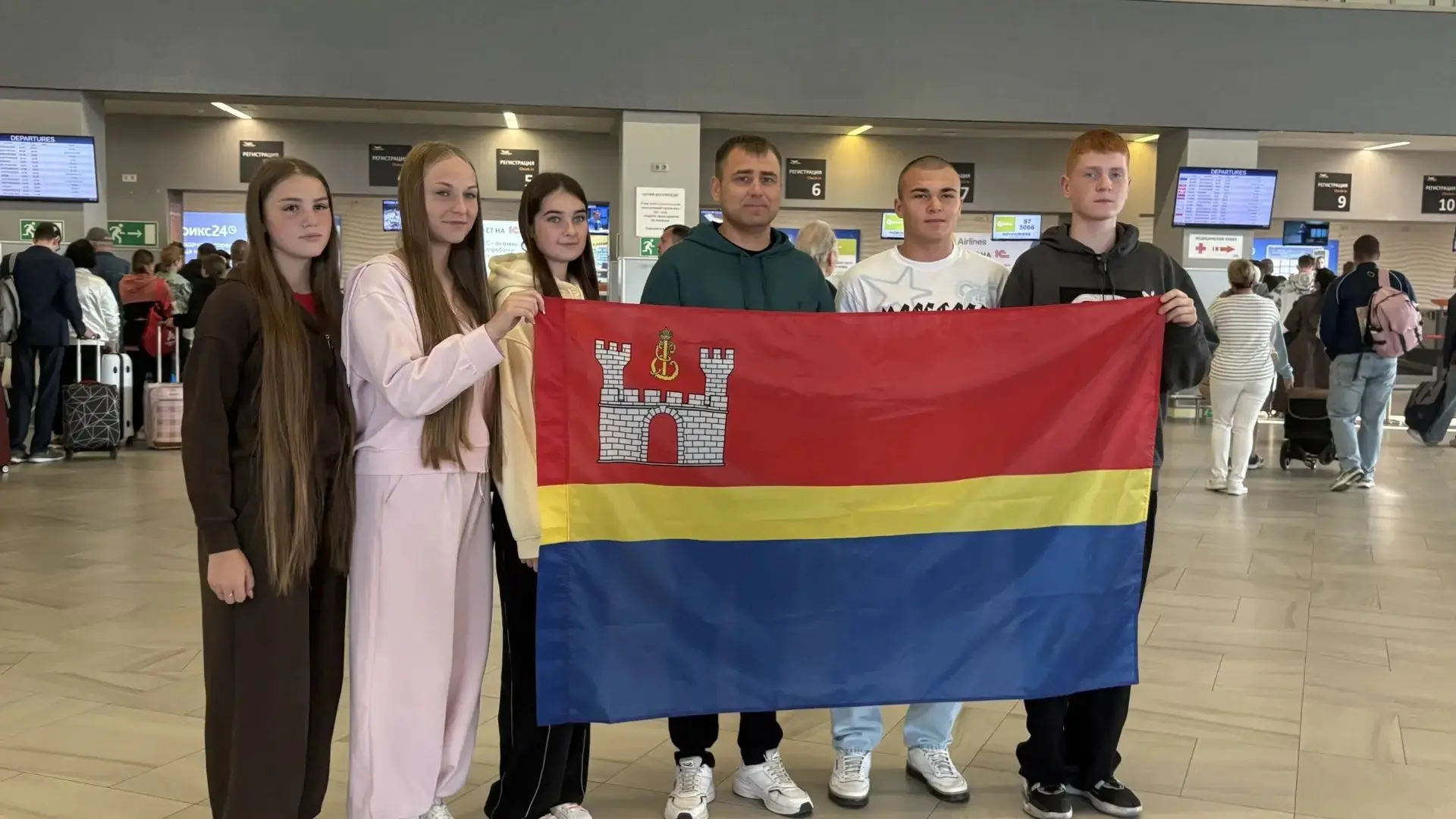 Команда кадет нашей школы под руководством заместителя директора Садыкова Александра Ил...
