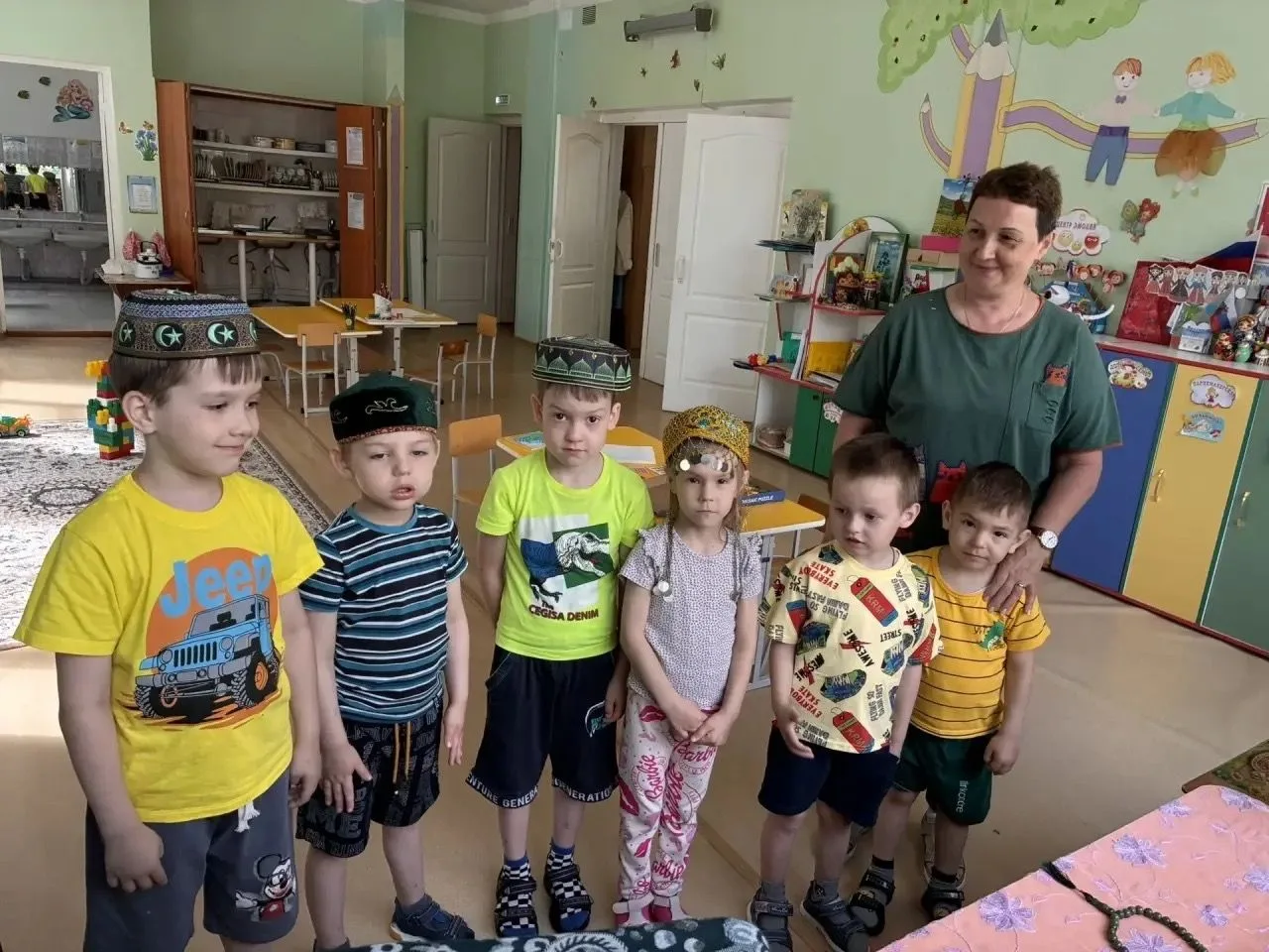 Путешествие в солнечный Татарстан: татарская изба и золотое шитье! ☀️🏡✨
 
Продолжаем наше увлекател