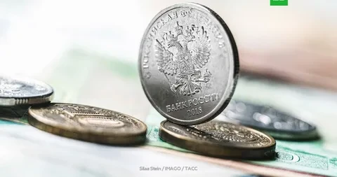 💰 Дыра в бюджете России за три года составит почти 16 трлн рублей