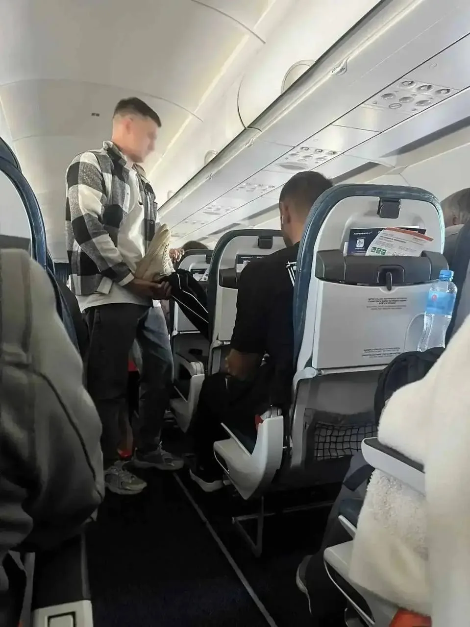 ✈️ На самолете из Уфы в Сочи произошло ЧП: ситуацию спас росгвардеец