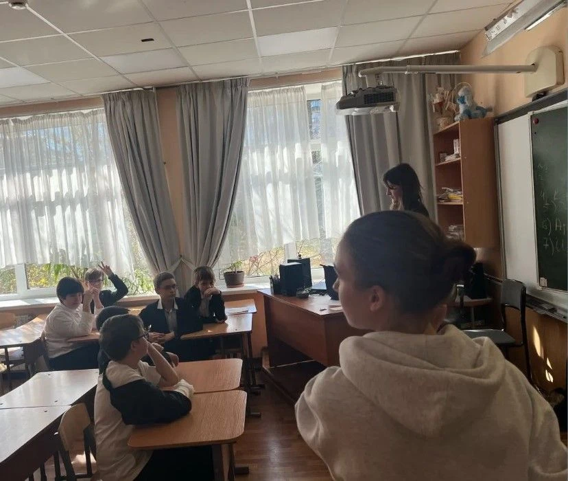 ФЕСТИВАЛЬ ИНТЕЛЛЕКТУАЛЬНЫХ ИГР🦉 💫🚀В пятницу для учащихся 5-6 классов  старшеклассники провели увлека