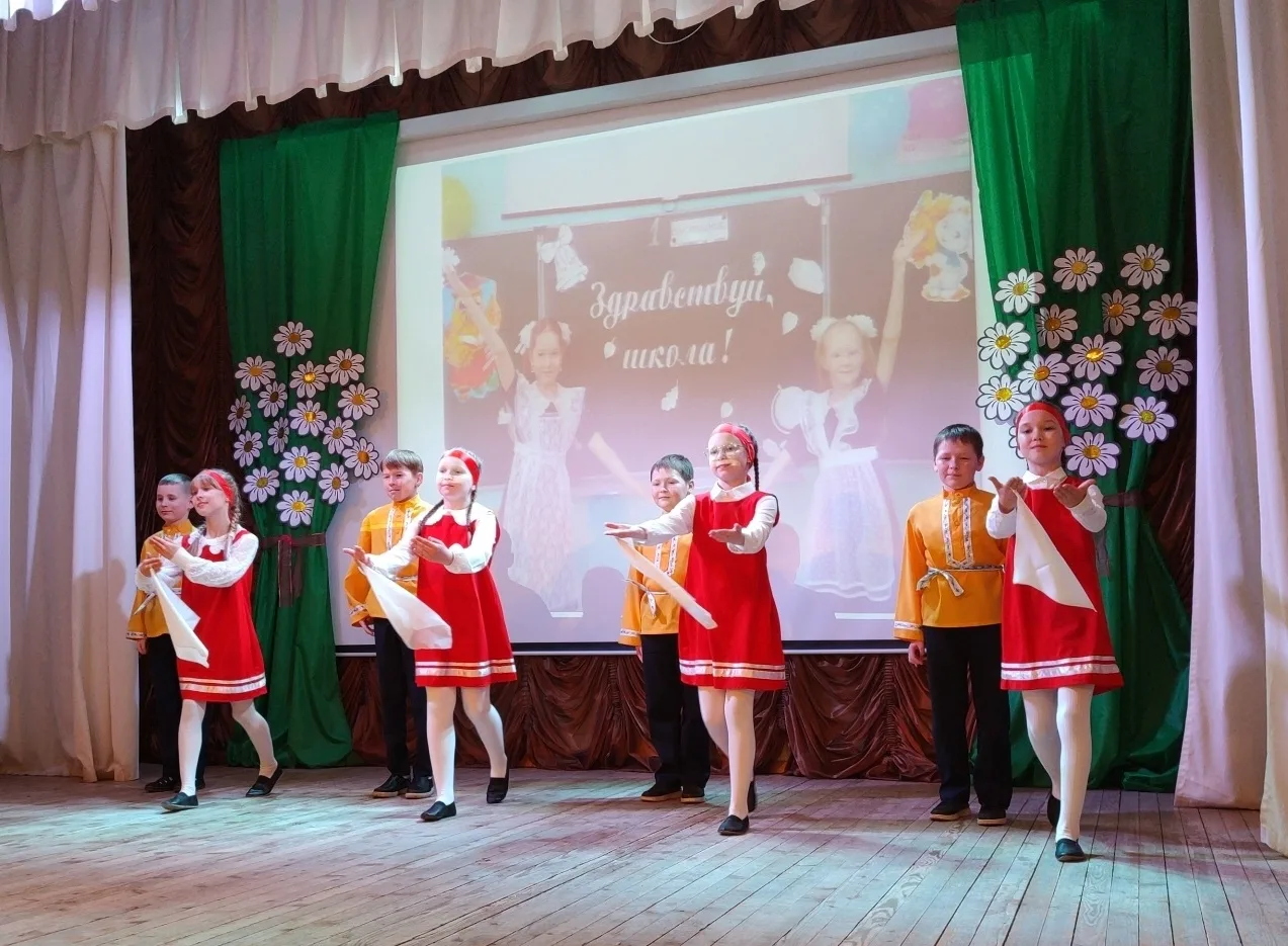 XIX открытый фестиваль– конкурс хореографических коллективов «Хрустальный башмачок», по...