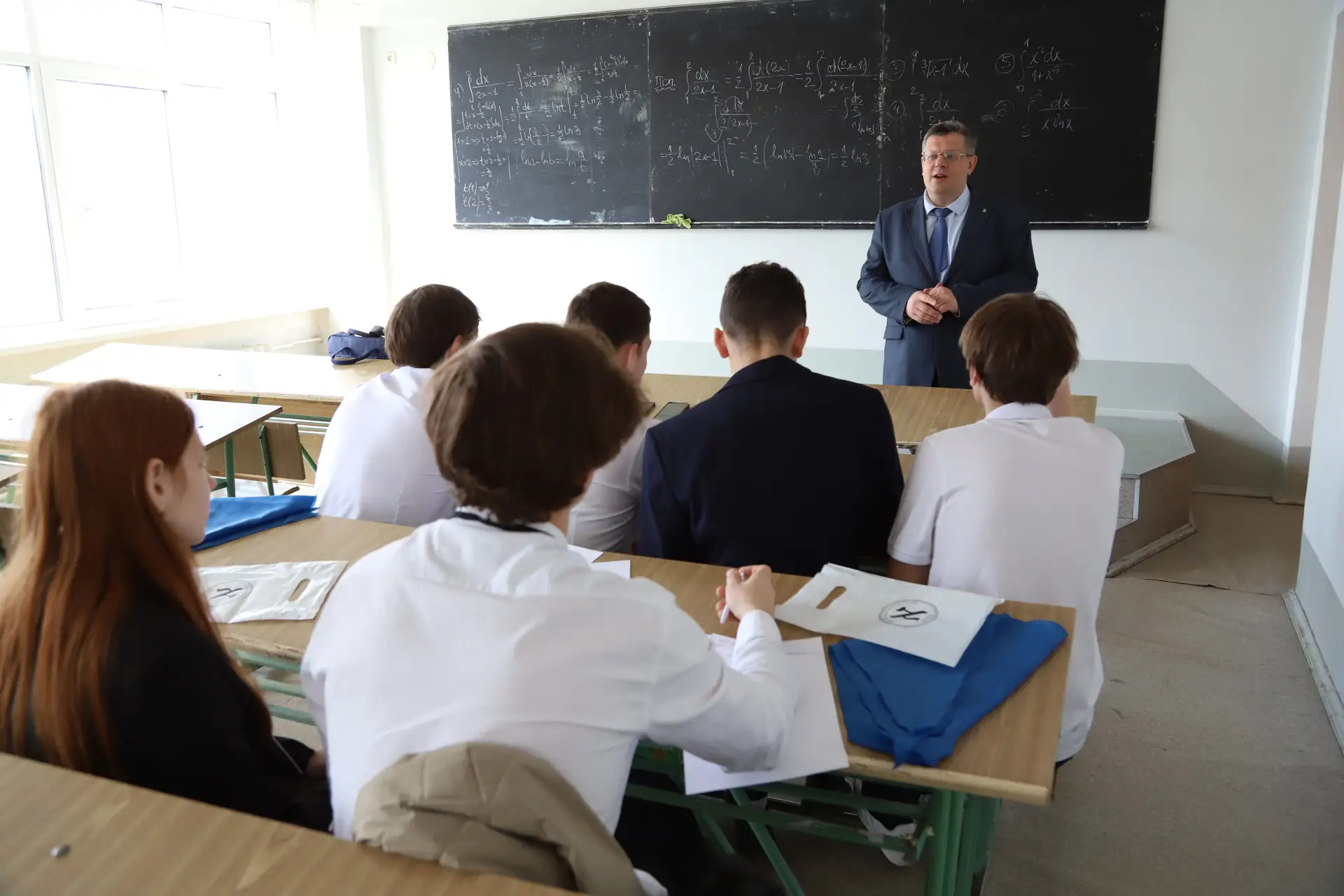 Математики ДонГУ провели финал турнира юных математиков  📆 4 апреля в Математическом центре Донецког