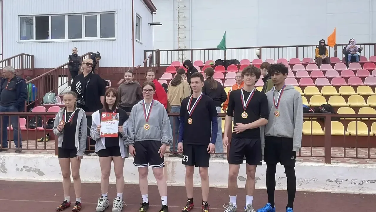 #ПОЗДРАВЛЯЕМ  🏆Гимназисты заняли 1 место в легкоатлетической эстафете, посвященной дню Победы в Вели