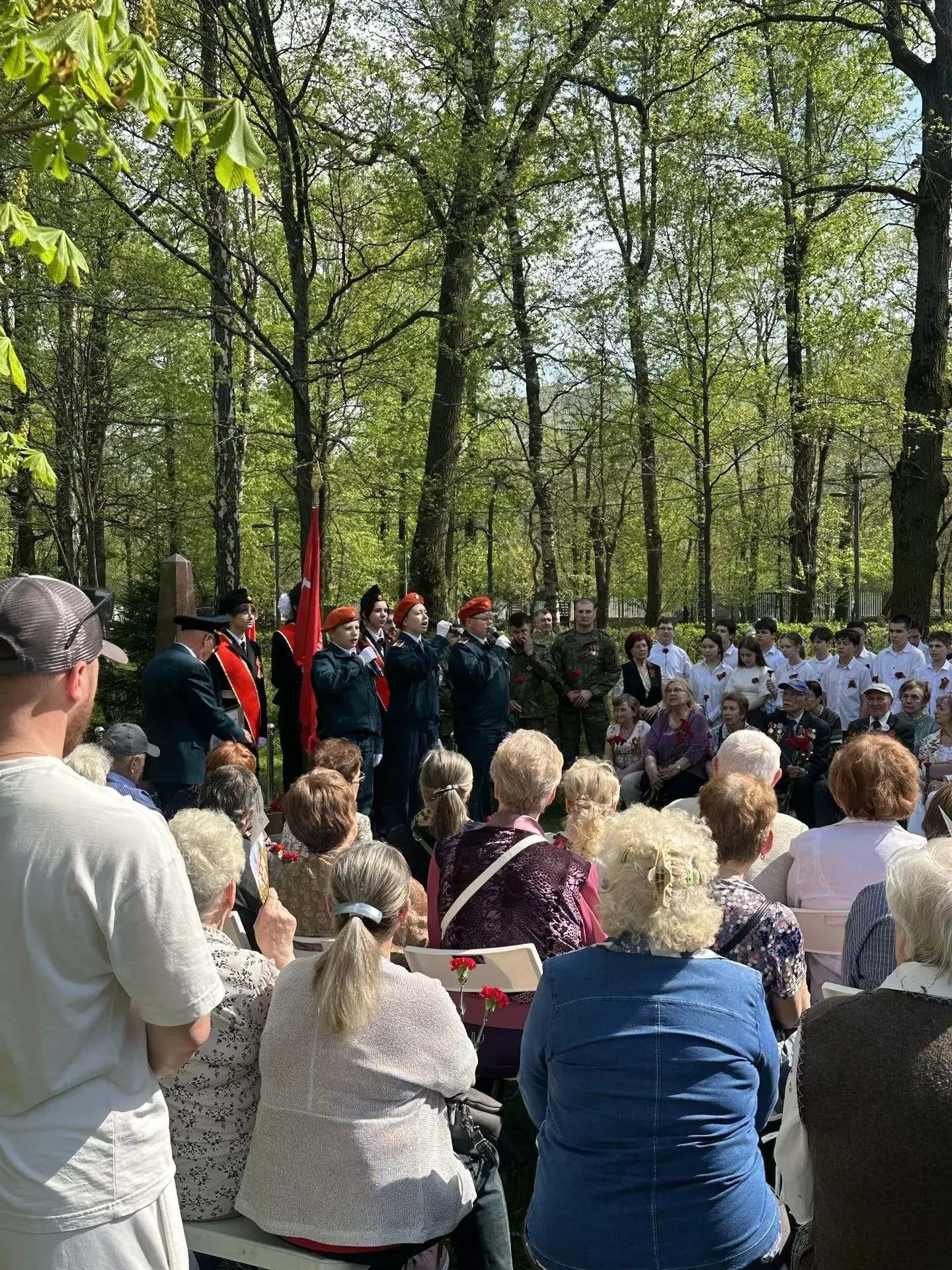 7 мая в парке Лианозово звучала легендарная песня. И исполняли её не профессиональные артисты, а наш
